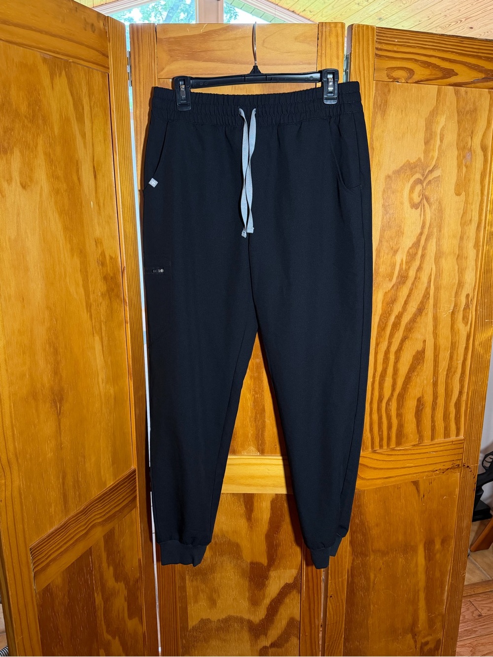 Figs Men’s Black TansenJogger Scrub Pant with Gray Drawstring| Sz M